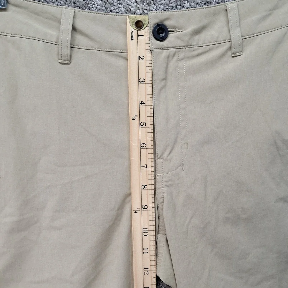 RSQ Mens Mid-Length Hybrid Shorts Tan Khaki Size 30 Above Knee Stretch 8104